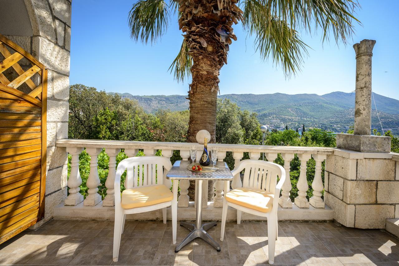 Two Palms Villa Zaton  Exteriör bild